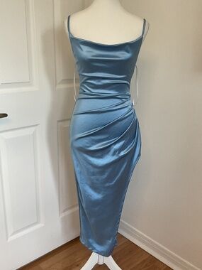 ⭐️NWOT Lovely Day Stretch Satin Side Ruched Dress - size S